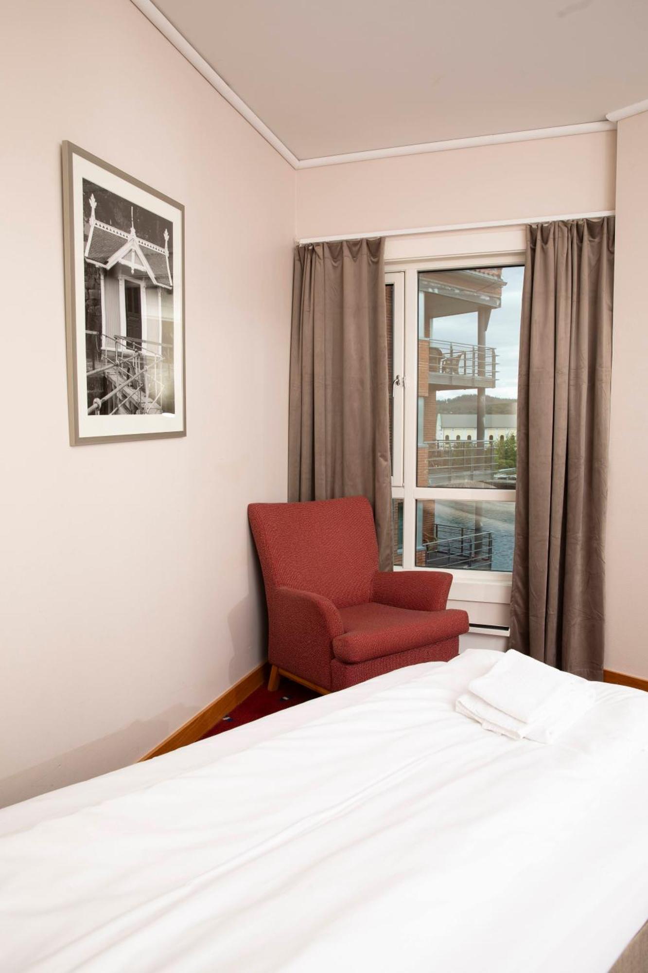 Home Hotel Bryggeparken Skien Ngoại thất bức ảnh